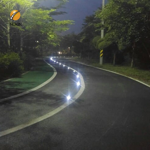 Solar road stud in Bangalore - Manufacturers and 